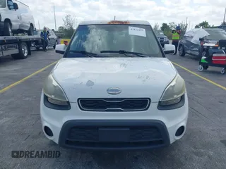 2013 Kia Soul with VIN KNDJT2A50D7568070, listed as a IAAI auction lot 42112257 with 175,207 mi miles. Bid and sale history available at carsss.com. Image 6.