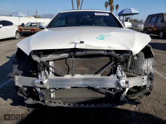 2018 Mercedes-Benz C 300 with VIN WDDWK4JB8JF736247, listed as a Copart auction lot 82452344 with 32,502 mi miles and Salvage Title. Bid and sale history available at DreamBid. Image 5.