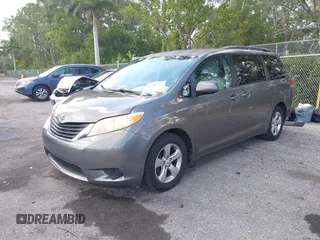 2011 Toyota Sienna LE AAS with VIN 5TDKK3DC0BS050227, listed as a IAAI auction lot 41931314 with 190,793 mi miles. Bid and sale history available at carsss.com. Image 17.