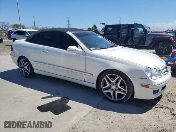 2007 Mercedes-Benz CLK 350 z VIN WDBTK56FX7F227945, wystawiony jako Copart lot #49600025 z przebiegiem 174 781 mil mil oraz Szkoda całkowita • Salvage title. Historia ofert i sprzedaży dostępna na DreamBid. Obrazek 4.