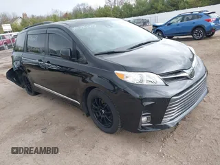2020 Toyota Sienna XLE Auto Access Seat with VIN 5TDYZ3DC3LS034532, listed as a IAAI auction lot 42086669 with 64,881 mi miles and . Bid and sale history available at DreamBid. Image 1.