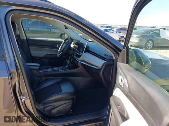 2022 Jeep Compass Latitude with VIN 3C4NJCBB0NT138781, listed as a IAAI auction lot 41897474 with 44,955 mi miles and . Bid and sale history available at carsss.com. Image 5.