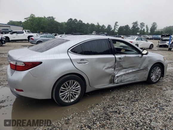 2014 Lexus ES 330 with VIN JTHBK1GG5E2139661, listed as a Copart auction lot 56779595 with 145,277 mi miles and Salvage title. Bid and sale history available at DreamBid. Image 3.