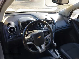 2015 Chevrolet Trax LT with VIN 3GNCJRSB6FL256031, listed as a IAAI auction lot 41995499 with 110,931 mi miles. Bid and sale history available at carsss.com. Image 20.