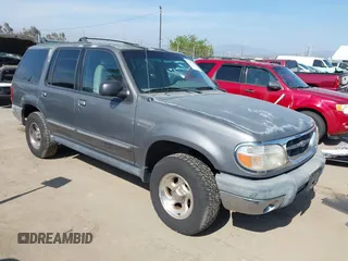 1999 Ford Explorer XLT z VIN 1FMZU32E8XUA34921, wystawiony jako IAAI lot #42162432 z przebiegiem 263 443 mil mil oraz . Historia ofert i sprzedaży dostępna na DreamBid. Obrazek 1.