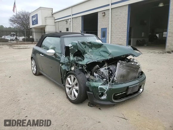 2011 MINI Convertible с VIN WMWZN3C5XBTZ89537, выставлен на аукционе Copart как лот 44161315 с пробегом Не указан миль и Чистый • Clean title. История ставок и продаж доступна на DreamBid. Изображение 10.