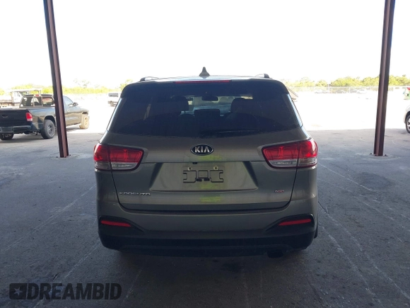 2018 Kia Sorento L with VIN 5XYPG4A37JG414012, listed as a IAAI auction lot 41486456 with 165,262 mi miles. Bid and sale history available at carsss.com. Image 15.