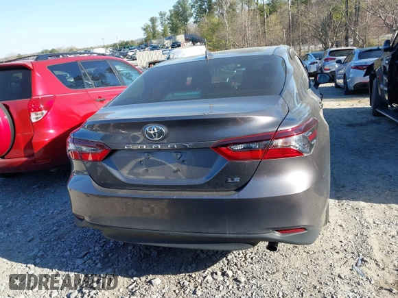 2024 Toyota Camry LE z VIN 4T1C11AK3RU847743, wystawiony jako IAAI lot #41886636 z przebiegiem 22 814 mil mil oraz . Historia ofert i sprzedaży dostępna na DreamBid. Obrazek 16.