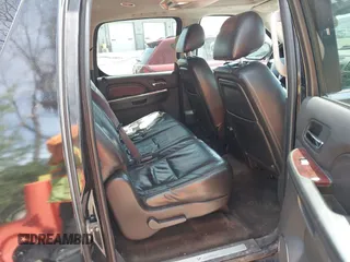 2011 Cadillac Escalade ESV Premium with VIN 1GYS4JEFXBR161853, listed as a IAAI auction lot 42095261 with 210,363 mi miles and . Bid and sale history available at DreamBid. Image 8.