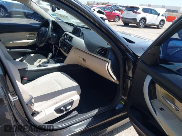 2017 BMW 3 Series 320i with VIN WBA8E1G53HNU13716, listed as a IAAI auction lot 42020354 with 59,308 mi miles. Bid and sale history available at carsss.com. Image 5.
