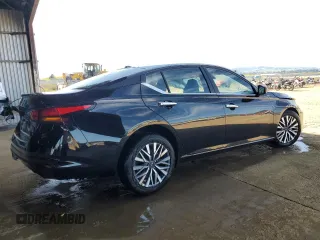 2025 Nissan Altima SV z VIN 1N4BL4DV7SN369382, wystawiony jako Copart lot #52144025 z przebiegiem 1 789 mil mil oraz Szkoda całkowita • Salvage title. Historia ofert i sprzedaży dostępna na DreamBid. Obrazek 3.