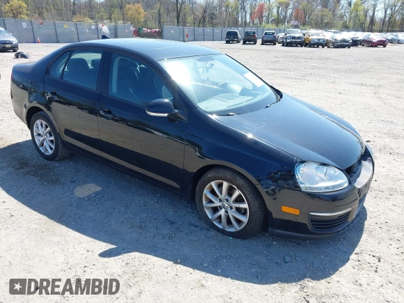 2010 Volkswagen Jetta Sedan Limited with VIN 3VWRZ7AJ5AM158388, listed as a IAAI auction lot 42054349 with 101,272 mi miles. Bid and sale history available at carsss.com. Image 1.