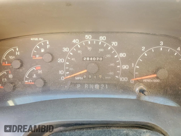 2000 Ford F-350 XL with VIN 1FTSW30L6YEB51197, listed as a Copart auction lot 49504835 with 284,070 mi miles and Salvage Title. Bid and sale history available at DreamBid. Image 9.