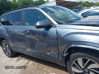 2024 Volkswagen Atlas SE with VIN 1V2HR2CAXRC528423, listed as a IAAI auction lot 42346922 with 38,637 mi miles and . Bid and sale history available at DreamBid. Image 13.