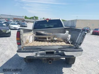 2004 GMC Sierra 2500HD SLE with VIN 1GTHK29G84E401555, listed as a IAAI auction lot 42012635 with 1 mi miles. Bid and sale history available at carsss.com. Image 15.
