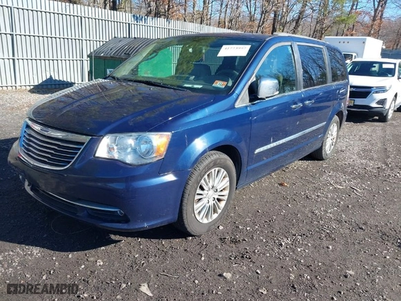 2015 Chrysler Town & Country Touring-L with VIN 2C4RC1CG0FR673981, listed as a IAAI auction lot 41773997 with 107,705 mi miles. Bid and sale history available at carsss.com. Image 2.