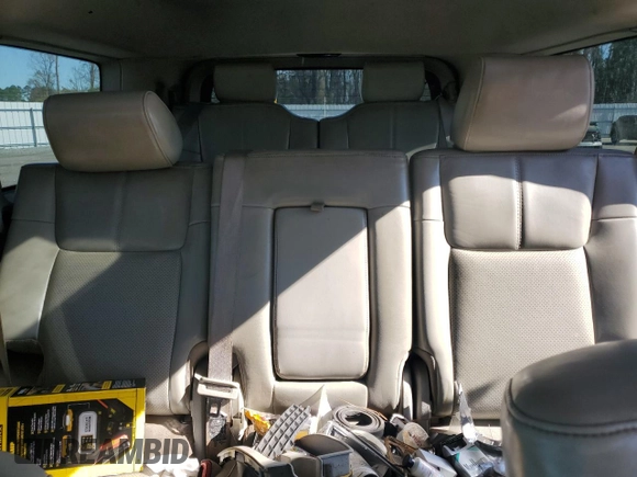 2007 Jeep Commander Limited with VIN 1J8HH58247C659716, listed as a Copart auction lot 50767605 with 235,901 mi miles and Salvage title. Bid and sale history available at DreamBid. Image 10.