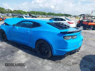 2023 Chevrolet Camaro 1LT с VIN 1G1FB1RS3P0108386, выставлен на аукционе IAAI как лот 42345860 с пробегом 28 488 миль миль и . История ставок и продаж доступна на DreamBid. Изображение 3.