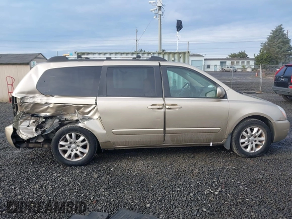 2007 Kia Sedona EX with VIN KNDMB233676121720, listed as a IAAI auction lot 41606082 with 200,736 mi miles. Bid and sale history available at carsss.com. Image 14.