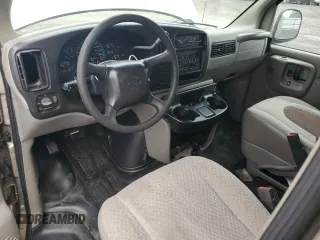 2001 Chevrolet Express with VIN 1GAHG39R011123173, listed as a Copart auction lot 81232074 with 109,829 mi miles and Salvage Title. Bid and sale history available at carsss.com. Image 8.