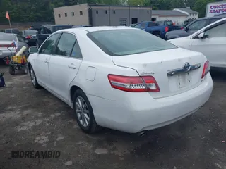 2011 Toyota Camry LE z VIN 4T1BK3EK6BU623628, wystawiony jako IAAI lot #42297914 z przebiegiem 189 562 mil mil oraz . Historia ofert i sprzedaży dostępna na DreamBid. Obrazek 14.