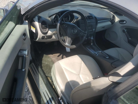 2009 Mercedes-Benz SLK-Class 3.5L with VIN WDBWK58F79F191533, listed as a Copart auction lot 68678724 with 70,418 mi miles and Salvage Title. Bid and sale history available at carsss.com. Image 8.