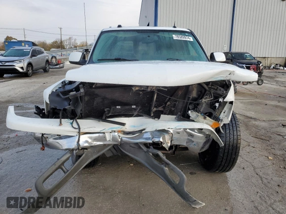 2004 Chevrolet Suburban LT z VIN 3GNEC16T04G275736, wystawiony jako Copart lot #41985385 z przebiegiem 215 292 mil mil oraz Nie do naprawy • Non repairable. Historia ofert i sprzedaży dostępna na DreamBid. Obrazek 5.