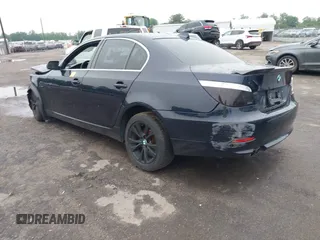 2005 BMW 5 Series 530i z VIN WBANA735X5B819688, wystawiony jako IAAI lot #42204101 z przebiegiem Nie podano mil oraz . Historia ofert i sprzedaży dostępna na DreamBid. Obrazek 3.