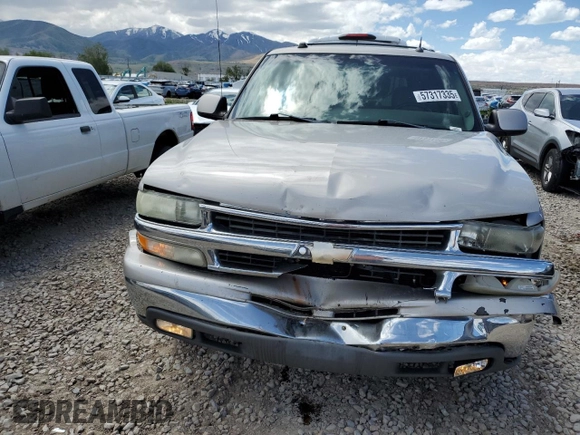 2004 Chevrolet Tahoe LS z VIN 1GNEC13T34R228124, wystawiony jako Copart lot #57317335 z przebiegiem 198 495 mil mil oraz Szkoda całkowita • Salvage title. Historia ofert i sprzedaży dostępna na DreamBid. Obrazek 5.