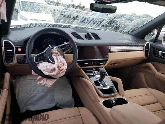2022 Porsche Cayenne z VIN WP1AA2AY4NDA06206, wystawiony jako Copart lot #70961832 z przebiegiem Nie podano mil oraz . Historia ofert i sprzedaży dostępna na DreamBid. Obrazek 8.