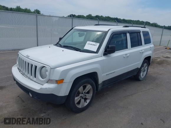 2016 Jeep Patriot High Altitude z VIN 1C4NJPFA0GD795999, wystawiony jako IAAI lot #42684807 z przebiegiem 152 845 mil mil oraz . Historia ofert i sprzedaży dostępna na DreamBid. Obrazek 2.