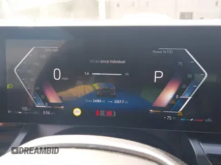 2024 BMW 5 Series 530i с VIN WBA43FJ03RCS39433, выставлен на аукционе IAAI как лот 42396985 с пробегом 2 327 миль миль и . История ставок и продаж доступна на DreamBid. Изображение 7.