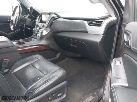 2017 GMC Yukon SLT with VIN 1GKS1BKC7HR157853, listed as a IAAI auction lot 41573402 with 178047 miles. Bid and sale history available at carsss.com. Image 5.