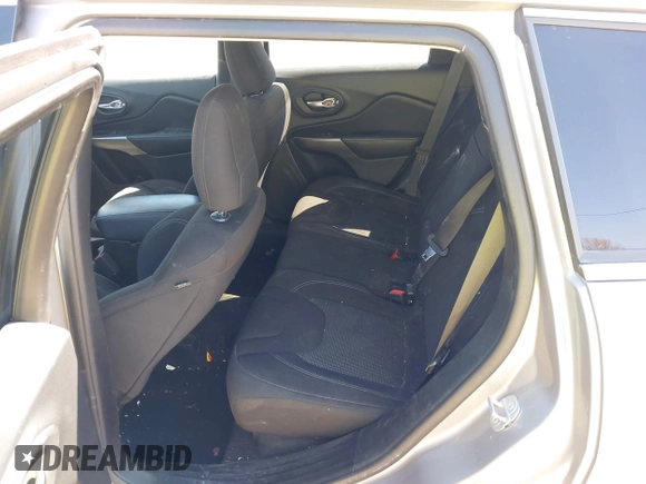 2019 Jeep Cherokee Latitude with VIN 1C4PJLCB5KD286448, listed as a IAAI auction lot 41995133 with 84,758 mi miles. Bid and sale history available at carsss.com. Image 17.