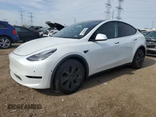 2022 Tesla Model Y Long Range z VIN 7SAYGAEE2NF465173, wystawiony jako Copart lot #53983845 z przebiegiem 42 740 mil mil oraz Szkody całkowita. Historia ofert i sprzedaży dostępna na DreamBid. Obrazek 1.