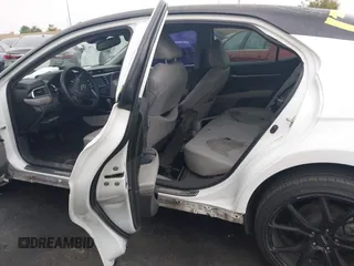 2018 Toyota Camry LE z VIN 4T1B11HK7JU111555, wystawiony jako IAAI lot #42421362 z przebiegiem 102 404 mil mil oraz . Historia ofert i sprzedaży dostępna na DreamBid. Obrazek 8.