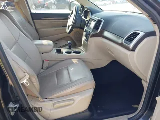 2014 Jeep Grand Cherokee Laredo with VIN 1C4RJEAG6EC136832, listed as a IAAI auction lot 42020647 with 151,639 mi miles. Bid and sale history available at carsss.com. Image 5.
