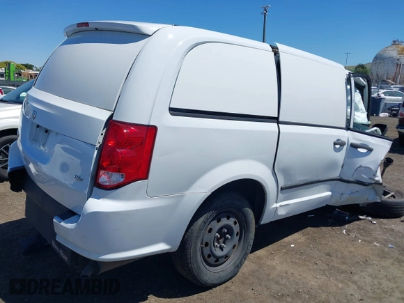 2015 Ram Cargo Van Tradesman with VIN 2C4JRGAG6FR681701, listed as a IAAI auction lot 39391645 with 141,791 mi miles and . Bid and sale history available at DreamBid. Image 4.