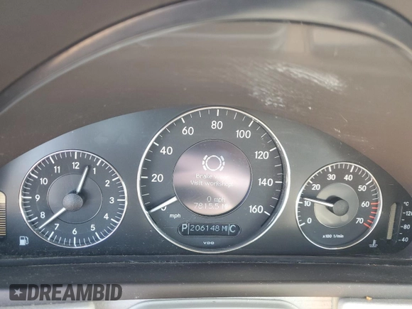 2004 Mercedes-Benz CLK 320 z VIN WDBTK65G44T019718, wystawiony jako Copart lot #79489734 z przebiegiem 206 148 mil mil oraz Szkody całkowita. Historia ofert i sprzedaży dostępna na DreamBid. Obrazek 9.
