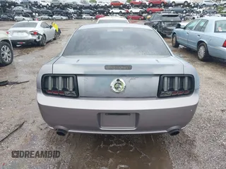 2007 Ford Mustang GT Deluxe with VIN 1ZVFT82H575260357, listed as a IAAI auction lot 41660003 with 192,320 mi miles. Bid and sale history available at carsss.com. Image 15.
