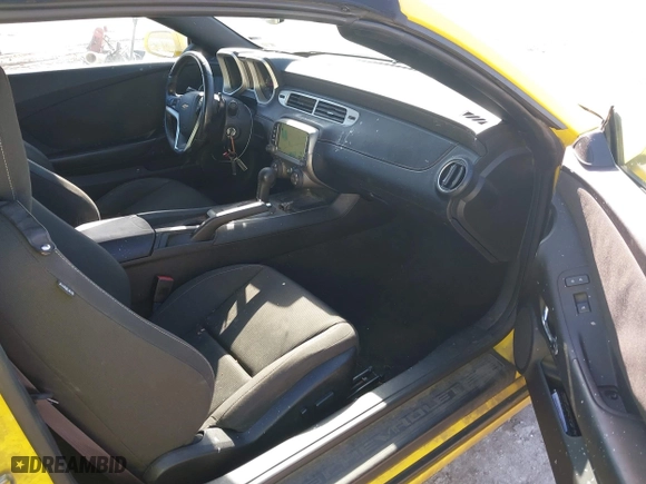 2015 Chevrolet Camaro LT with VIN 2G1FD3D37F9177561, listed as a IAAI auction lot 41698102 with 235,414 mi miles. Bid and sale history available at carsss.com. Image 5.
