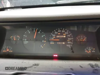 1995 Jeep Grand Cherokee Laredo with VIN 1J4GZ58S2SC679918, listed as a IAAI auction lot 41840415 with 261,434 mi miles. Bid and sale history available at carsss.com. Image 7.