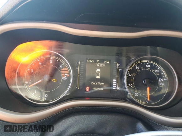 2017 Jeep Cherokee Altitude с VIN 1C4PJLAB1HW613587, выставлен на аукционе Copart как лот 46792195 с пробегом 109 306 миль миль и Списание • Salvage title. История ставок и продаж доступна на DreamBid. Изображение 9.