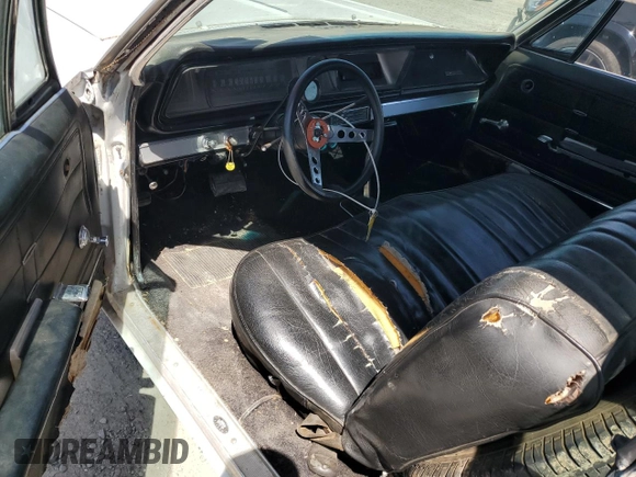 1966 Chevrolet Impala z VIN 164376C140839, wystawiony jako Copart lot #55460165 z przebiegiem 9 061 mil mil oraz Szkoda całkowita • Salvage title. Historia ofert i sprzedaży dostępna na DreamBid. Obrazek 8.