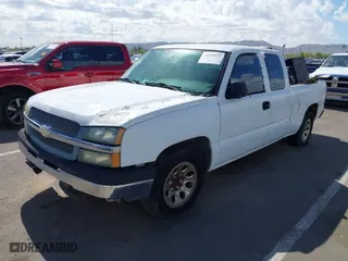 2005 Chevrolet Silverado 1500 LS with VIN 2GCEC19V351168700, listed as a IAAI auction lot 42018925 with 229,386 mi miles. Bid and sale history available at carsss.com. Image 2.
