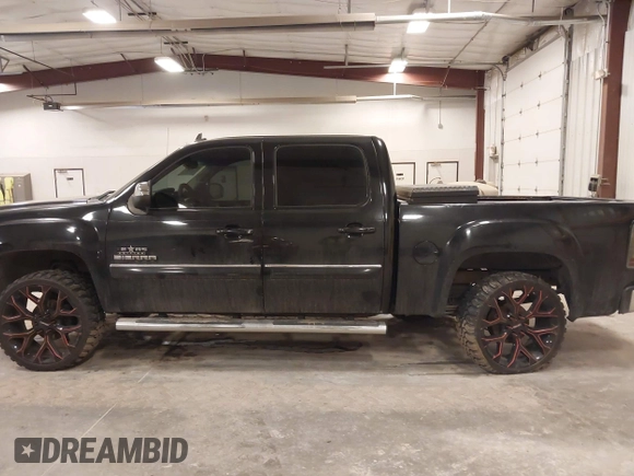2011 GMC Sierra 1500 SLE z VIN 3GTP1VE08BG100816, wystawiony jako IAAI lot #41768212 z przebiegiem 249 109 mil mil oraz . Historia ofert i sprzedaży dostępna na DreamBid. Obrazek 14.