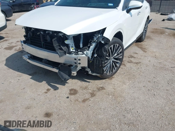 2025 Lexus RX 350h with VIN 2T2BBMCA7SC071814, listed as a IAAI auction lot 42322360 with 4,112 mi miles and . Bid and sale history available at DreamBid. Image 6.