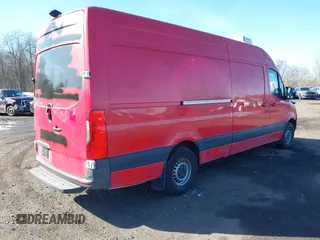 2021 Mercedes-Benz Sprinter Cargo with VIN W1Y4ECHY4MT070552, listed as a IAAI auction lot 41720548 with 110,401 mi miles and . Bid and sale history available at carsss.com. Image 4.