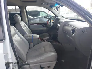 2005 GMC Envoy XL SLE with VIN 1GKET16S056151523, listed as a IAAI auction lot 42137483 with 189,778 mi miles. Bid and sale history available at carsss.com. Image 5.