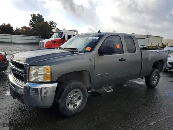 2007 Chevrolet Silverado 2500HD Work Truck with VIN 1GCHC29K27E506517, listed as a Copart auction lot 86152794 with 271,541 mi miles and Salvage Title. Bid and sale history available at carsss.com. Image 1.